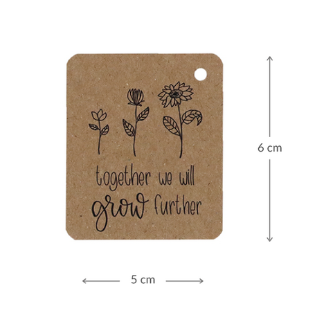 Kraftlabel 50 x 60 mm met boorgat met de tekst 'Together we will grow further' - Maatgeving